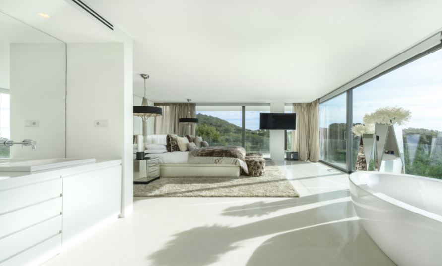 Moderne luxe villa te koop in Cap Martinet