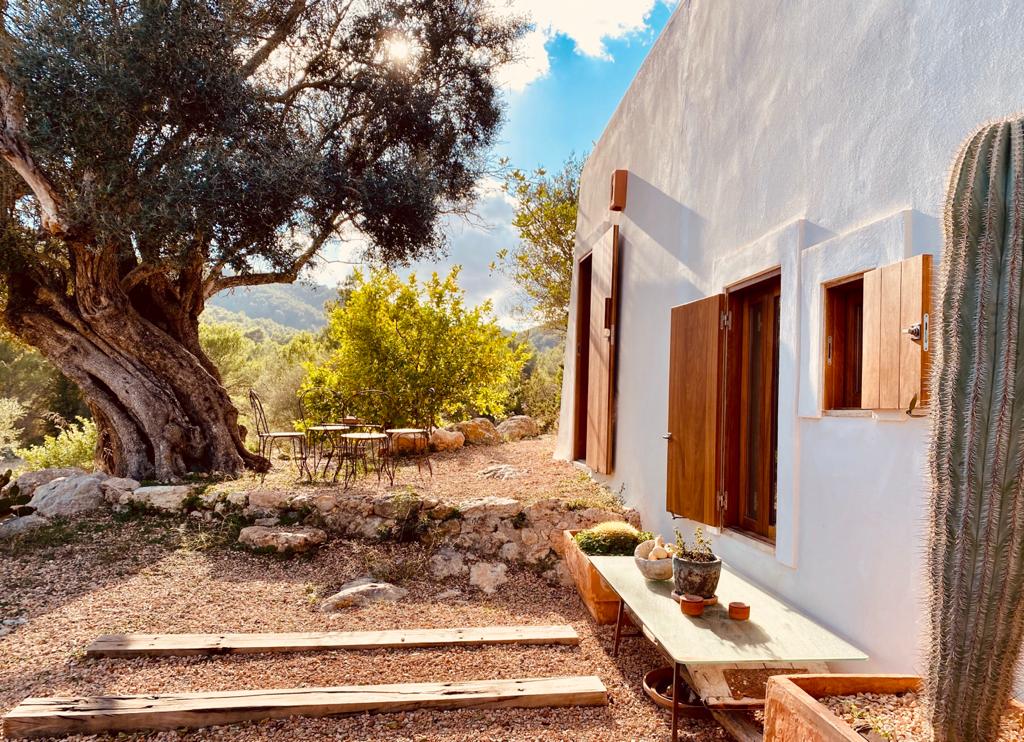 Prachtig gerestaureerd landhuis te koop in een rustige omgeving nabij San Rafael
