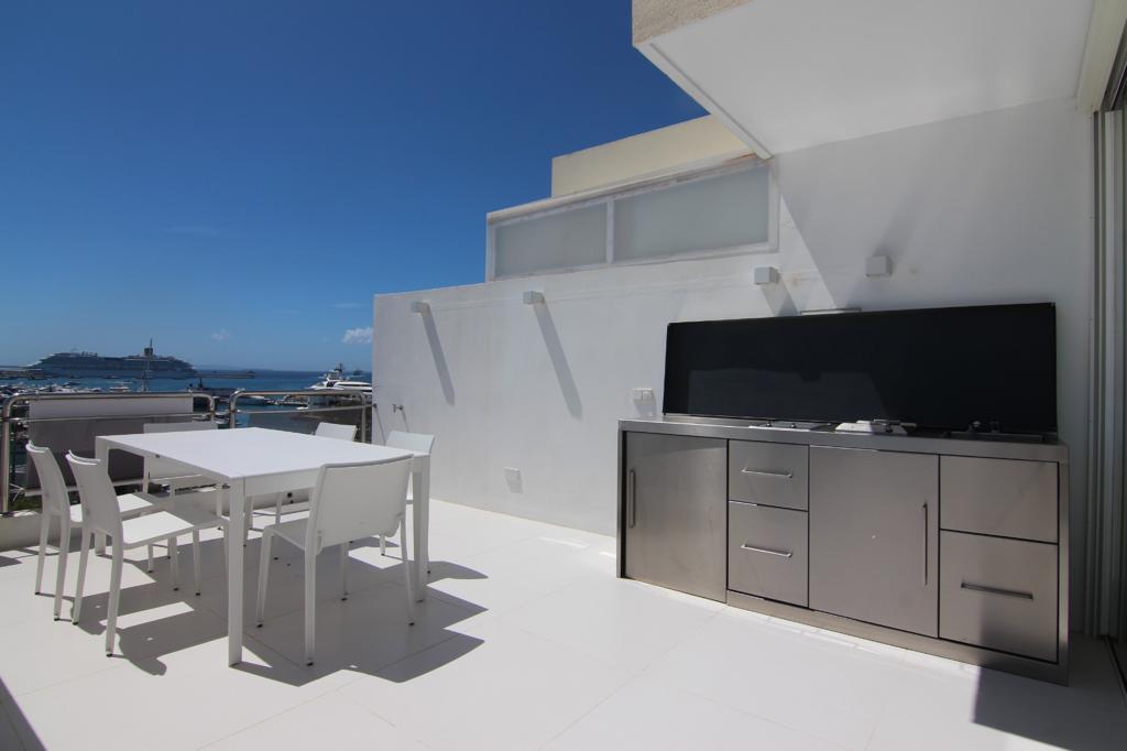 Prachtig luxe penthouse met 2 slaapkamers in Ibiza-stad met spectaculaire voorzieningen