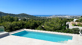Prachtige villa met mooi uitzicht op d'alt Villa en Formentera te koop in Can Furnet