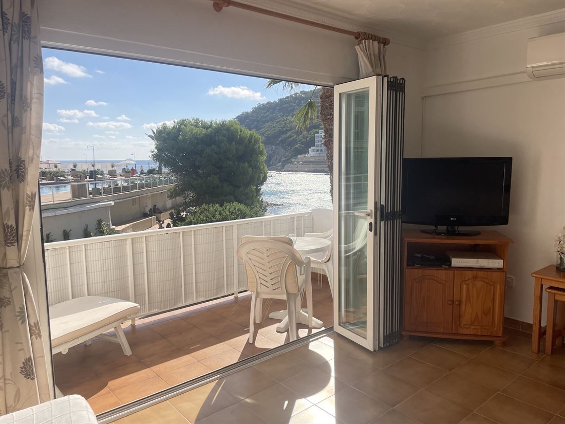Charmant appartement met uitzicht op zee in Cala Llonga