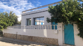 Huis met toeristenvergunning in Los Molinos op honderd meter van het strand