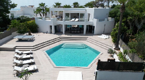 Luxe villa in Cap Martinet met prachtig uitzicht op zee