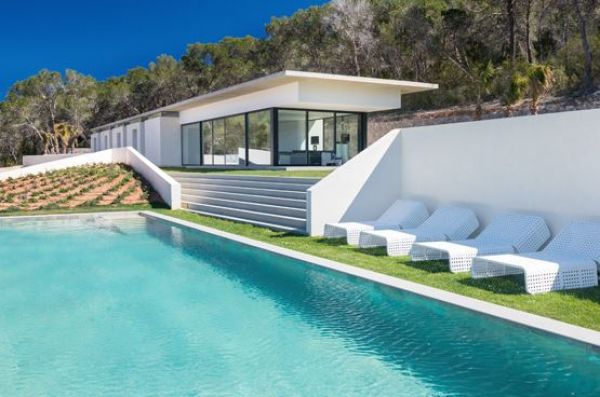 Zeer luxe villa met zes slaapkamers in Cala Jondal